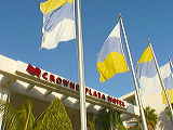 crowne_plaza_flags