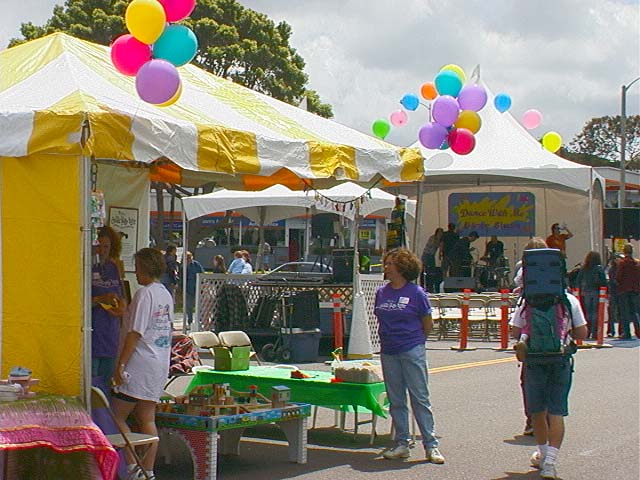 booth3_catalina_stage2